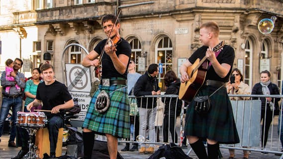 The Top 13 Best Ceilidh Bands in the UK (With Prices)