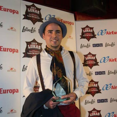 Book Javi on Guitar, Acoustic Wedding Singer in London & Barcelona ...